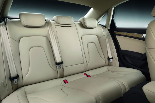 Audi A4 :
Audi A4