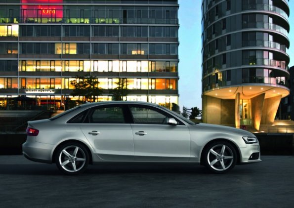 Die Silhouette des Audi A4 2012