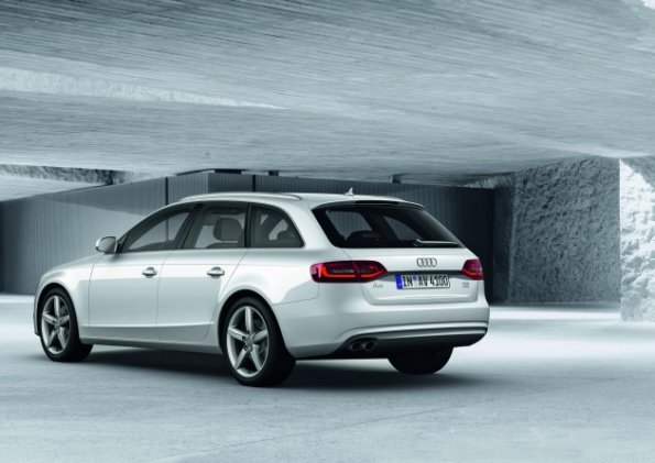 Die Heckpartie des Audi A4 Avant