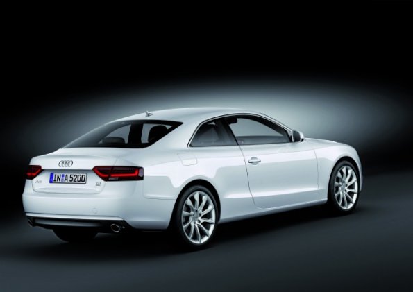 Heck- und Seitenpartie des Audi A5