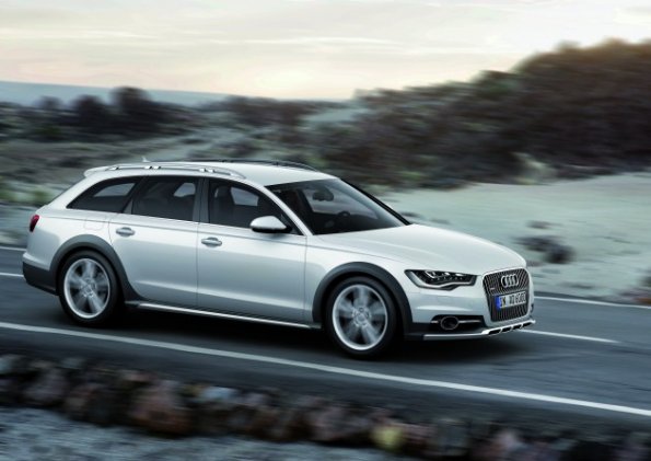 Die Seitenpartie des Audi A6 Allroad Quattro