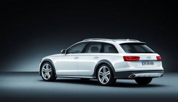 Heck- und Seitenansicht des Audi A6 Allroad Quattro