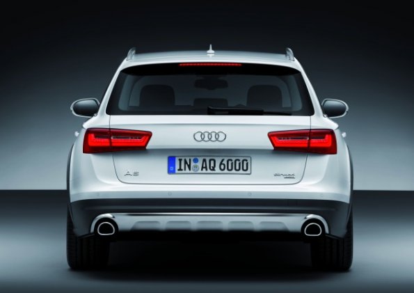 Die Heckansicht des Audi A6 Allroad Quattro