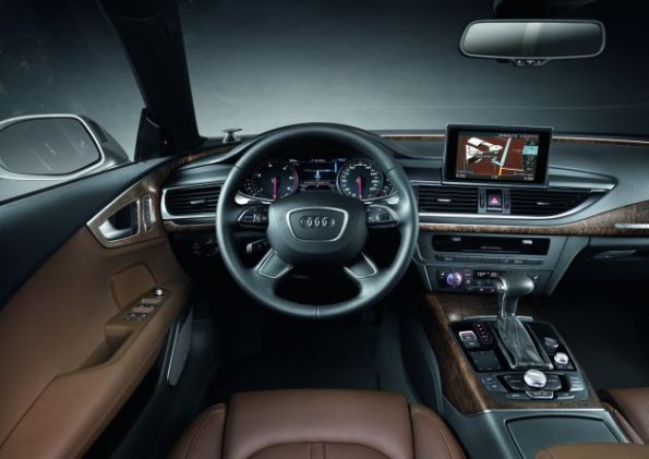 Der Arbeitsplatz des Fahrers im Audi A7 Sportback