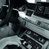 Eine Aufnahme aus dem Innenraum des Audi A8: Das neue MMI genannte System mit Touchpad