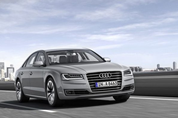 Die Frontpartie des Audi A8 Hybrid  Farbe: Arktissilber Metallic