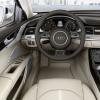 <p>Der Arbeitsplatz des Fahrers im Audi A8</p>