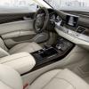 <p>Armaturen und vordere Sitzreihe im Audi A8</p>