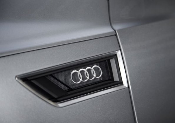 Detai am Audi Concept Car Crosslane Coupél    Farbe: Zebulon Silber Metallic