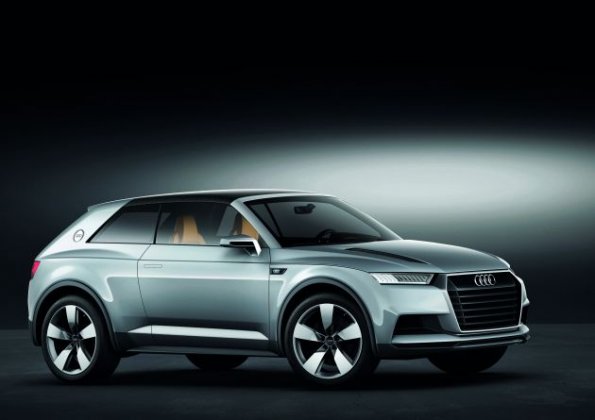 Seitenansicht des Audi Concept Car Crosslane Coupé Farbe: Zebulon Silber Metallic