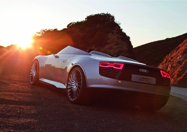 Audi e-tron Spyder:
Audi e-tron Spyder