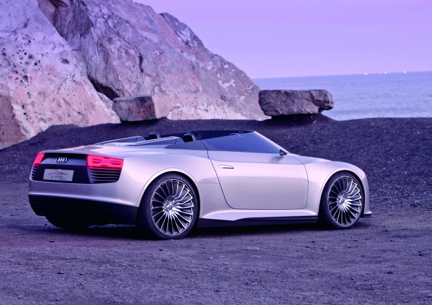 Audi e-tron Spyder:
Audi e-tron Spyder
