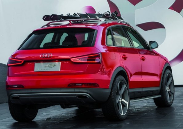 Die Heckpartie am Audi Q3 red track