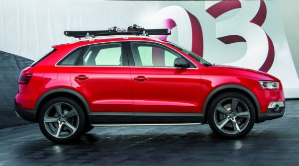 Die Aufnahme zeigt das Profil des Audi Q3 red track