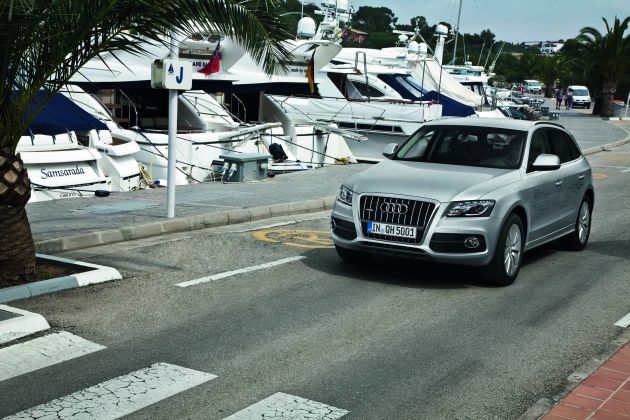 Audi Q5 hybrid quattro:
Q5h110035