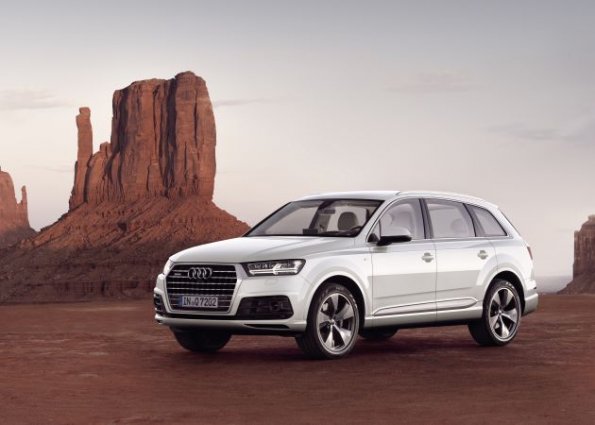 Die Frontansicht des Audi Q7 