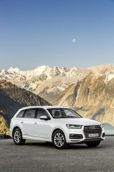 Front- und Seitenpartie des Audi Q7