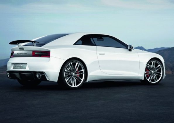 Seitenansicht des Audi Quattro Concept