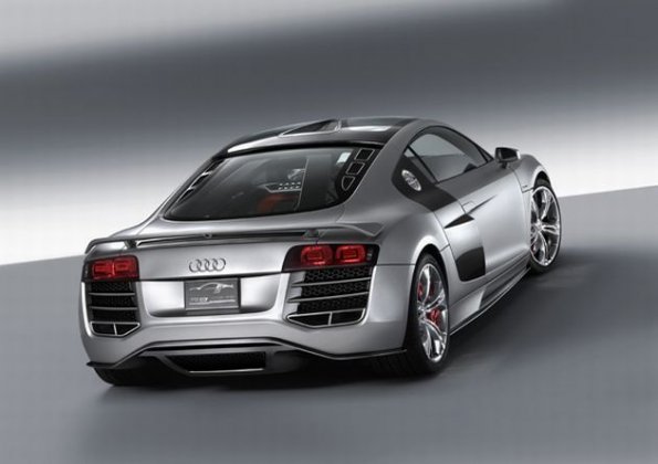 Heckansicht des^Audi R8 V12 TDI 1