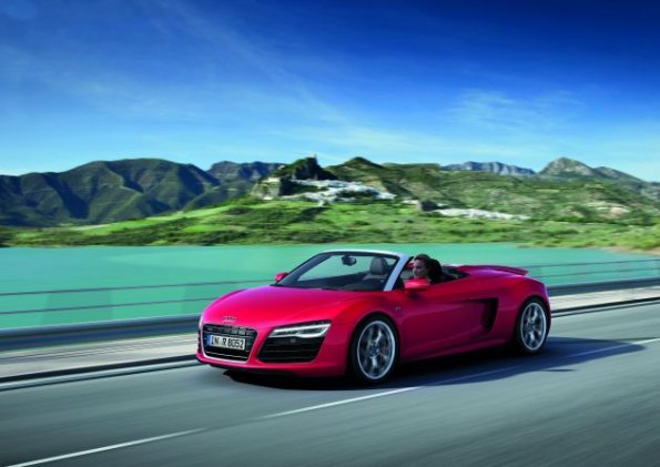 Die Frontpartie des Audi R8 Spyder V10