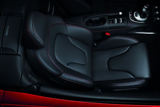 Audi R8 Spyder V10:
Audi R8 Spyder V10