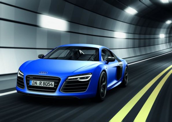 Die Frontpartie des Audi R8 V10 plus