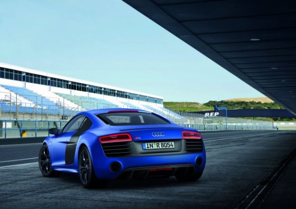 Das Heck des Audi R8 V10 plus