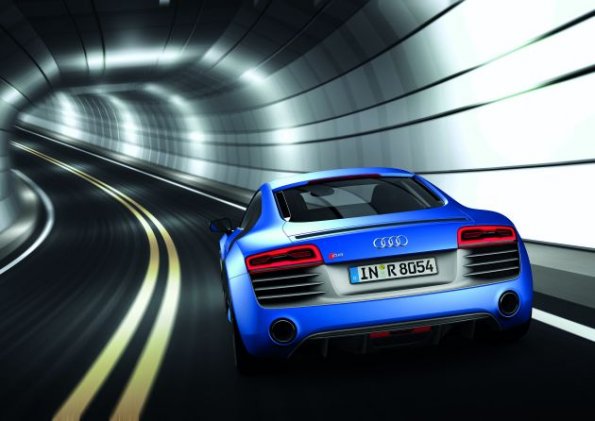 Heckansicht des Audi R8 V10 plus