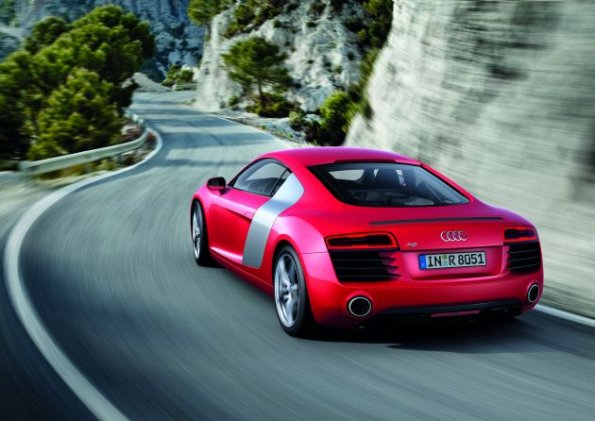 Heck- und Seitenpartie des Audi R8