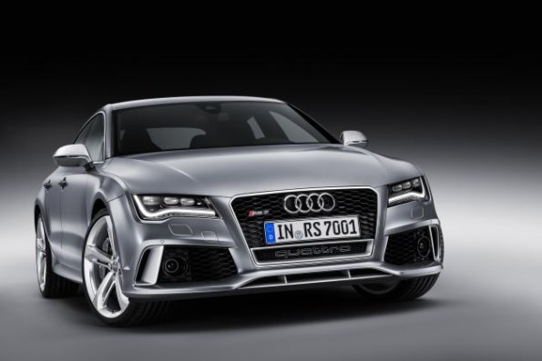 Die Fahrzeugfront des Audi RS 7 Sportback Farbe: Daytonagrau matt