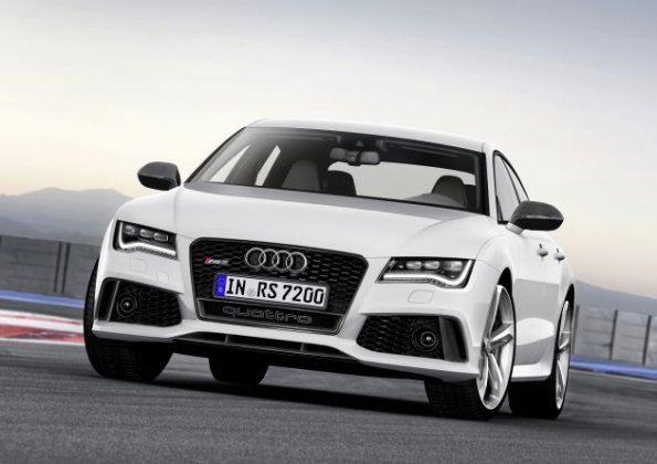 Die Fahrzeugfront des Audi RS 7 Sportback Farbe: Suzukagrau