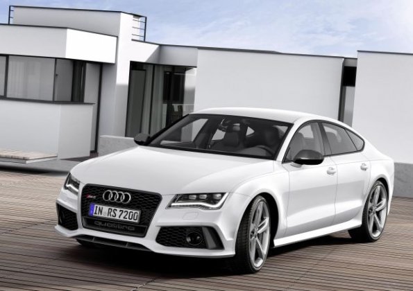 Die Fahrzeugfront des Audi RS 7 Sportback