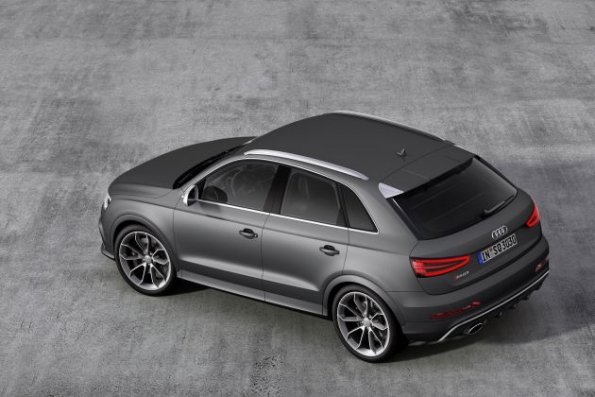 Standaufnahme Audi RS Q3  Farbe: Daytonagrau matt