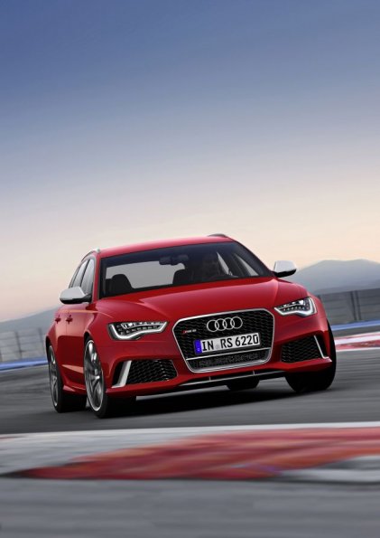 Die Frontpartie des Audi RS6 Avant Farbe: Misanorot