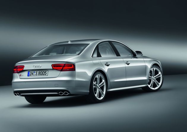 Audi S8:
S8110012