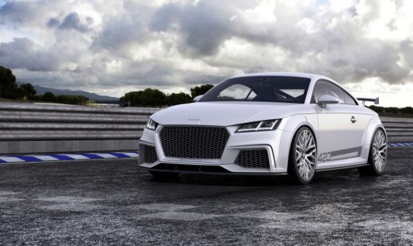 Frontansicht des Audi TT Quattro Sport Concept