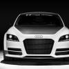 <p>Die Fahrzeugfront des Audi TT Ultra Quattro Concept Farbe: Kristall-Weiss</p>