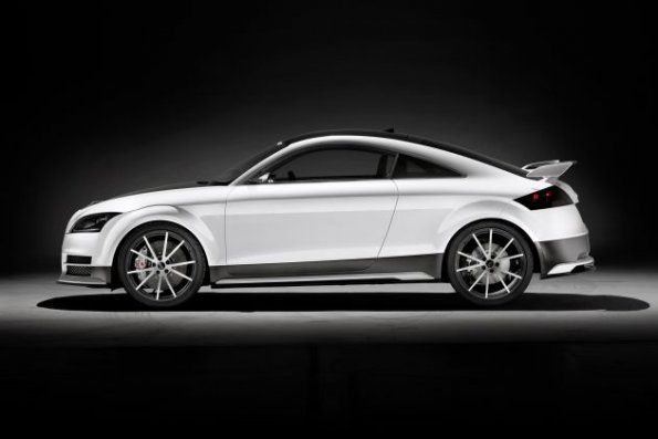 Die Silhouette des Audi TT Ultra Quattro Concept Farbe: Kristall-Weiss