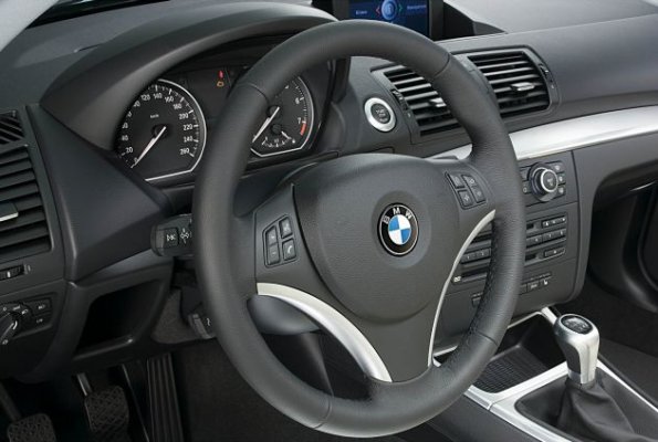 Ein Blick auf das Cockpit des BMW 1er