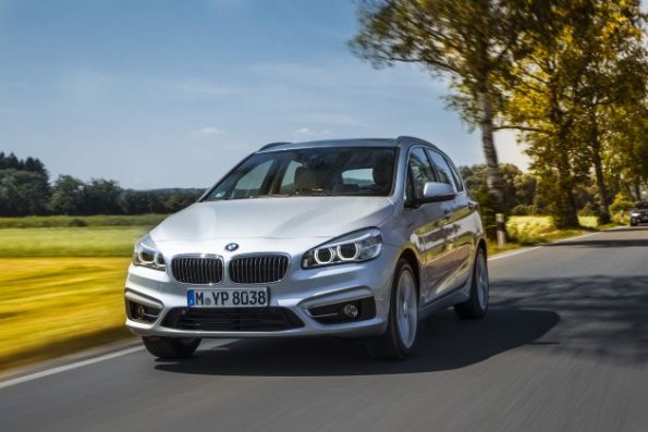 Frontansicht des BMW 225xe