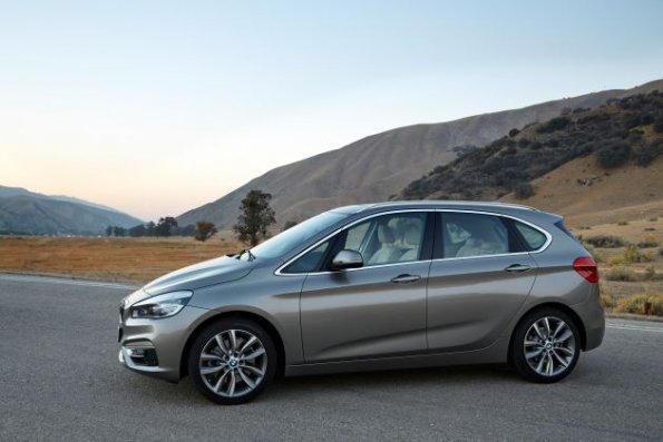 Seitenansicht des BMW 2er Active Tourer