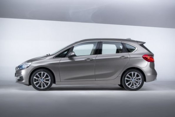 Seitenansicht des BMW 2er Active Tourer