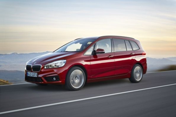 Front- und Seitenansicht des BMW 2er Gran Tourer