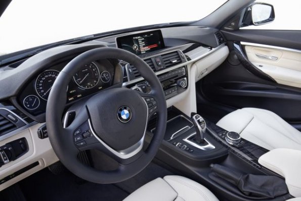 Cockpit des BMW 3er 