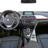 Cockpit mit Armaturen im BMW 3er