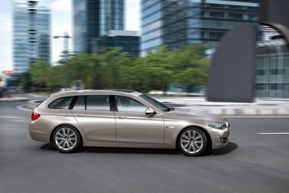 The new BMW 5 Series Touring (03/2010)