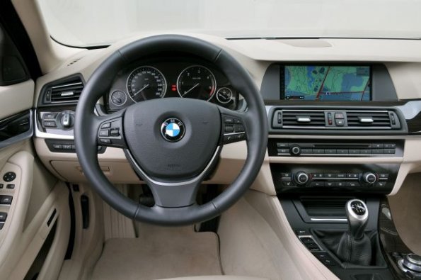 The new BMW 5 Series Touring (06/2010)