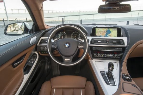 Cockpit im BMW 6er Gran Coupé