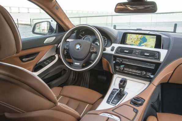 Cockpit im BMW 6er Gran Coupé