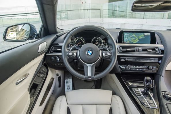 Das Cockpit des BMW 6er 